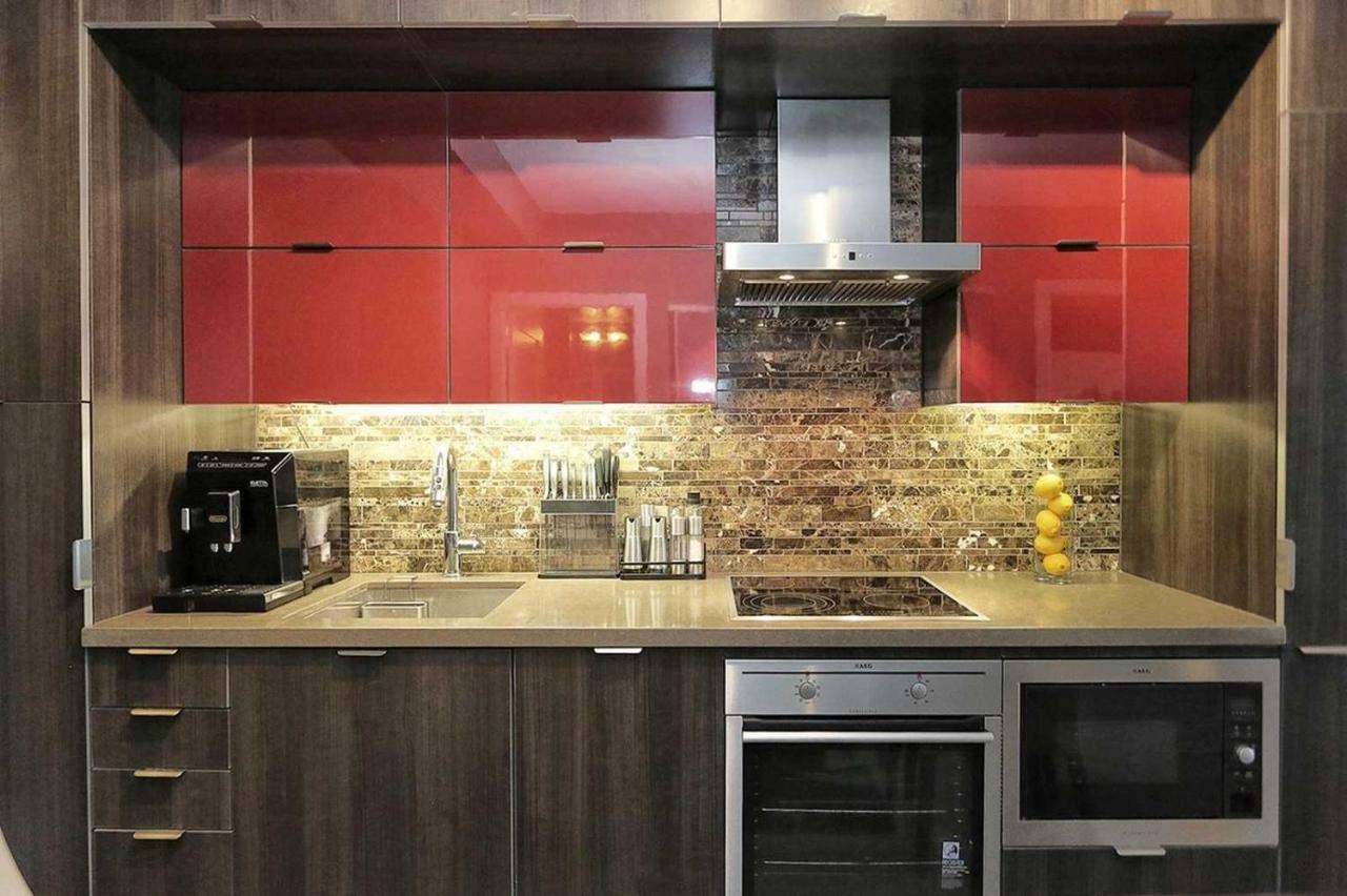Bright Condo In The Heart Of Торонто Экстерьер фото